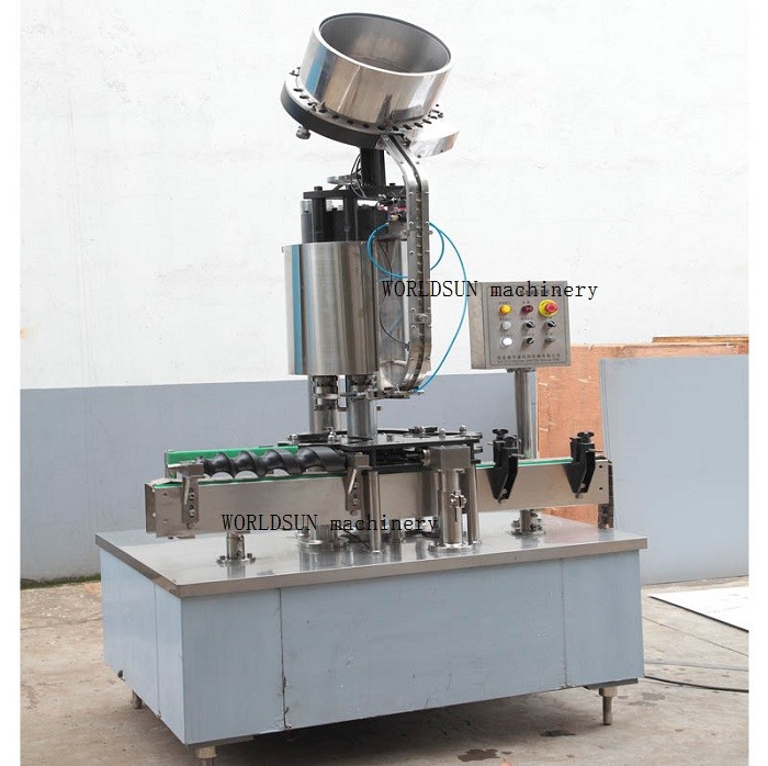 SS304 500ml Automatic Capping Machine For Glass Bottle high speed ce